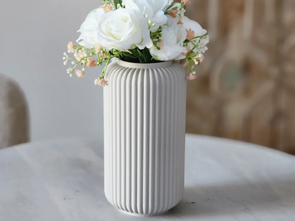 Vase cannelé fait main, vase décoratif graphique — vue 3