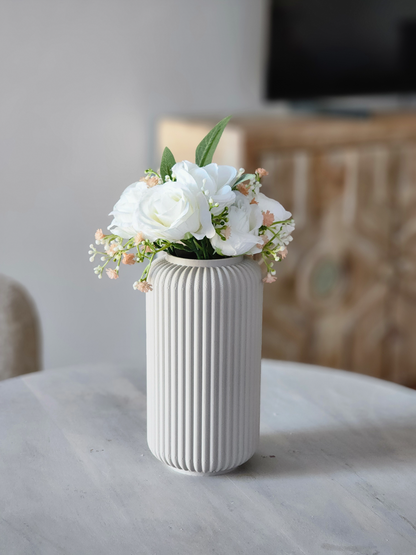 Vase cannelé fait main, vase décoratif graphique — vue 2